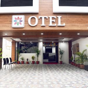 Otel